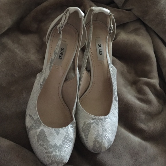 Guess . - Picture 2 of 3