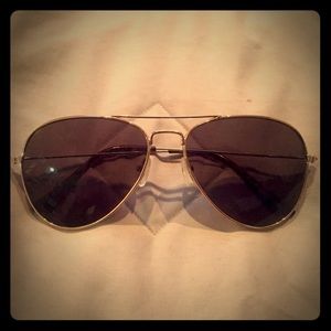 CUTE AVIATOR SUNGLASSES!