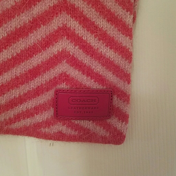 Coach scarf - Picture 2 of 2