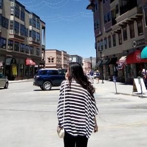 Meet your Posher, Pau