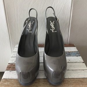 Saint Laurent Patent gray leather pump