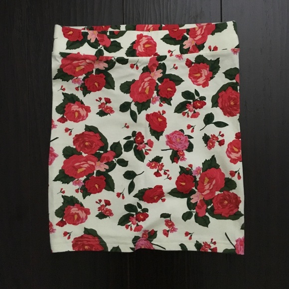 Forever 21 Floral Printed Mini Skirt