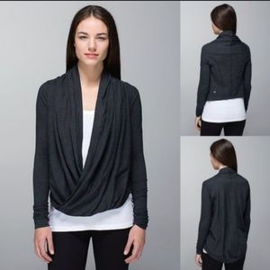 Lululemon iconic wrap