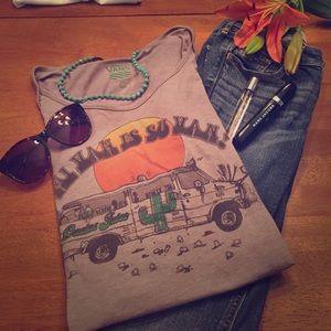 ❗SALE❗🆕 "Mi Van Es Su Van" Gray Vans Crop Top