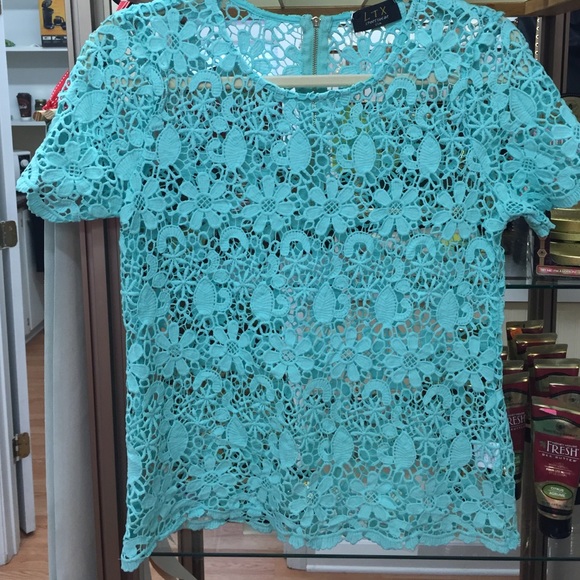 Blue lace top!