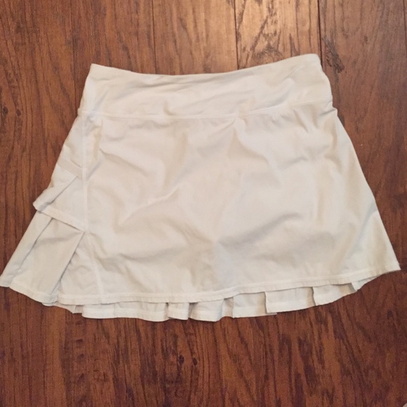 Lulu lemon white skirt