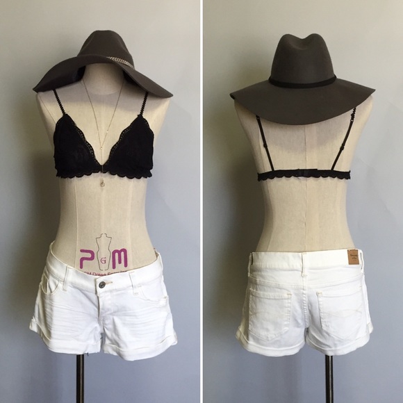 Abercrombie & Fitch white shorts