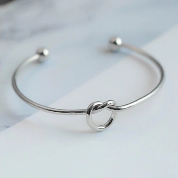 Back in Stock Silver color knot bracelet cuff - Picture 3 of 3