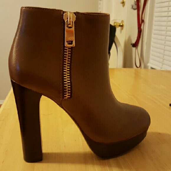 Brand new Aldo booties