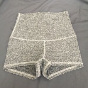 Lululemon "Boogie Short"