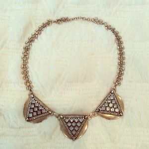 Beautifully detailed statement necklace
