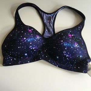 NWT Victoria's Secret Sports Bra