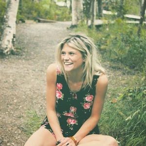 Meet your Posher, Miaya