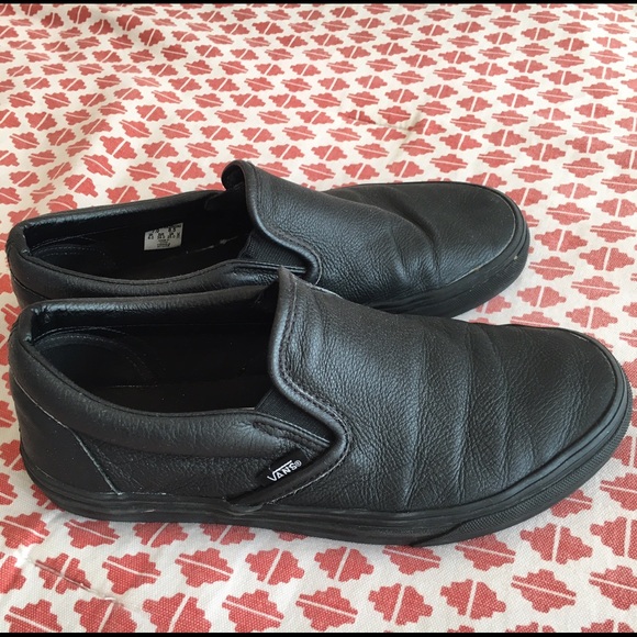 VANS BLACK SLIP ONS
