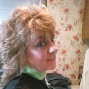 Meet your Posher, Becky