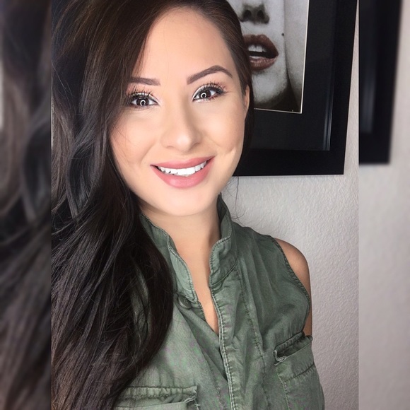 Meet your Posher, Brenda - Picture 4 of 5