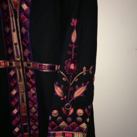 🚫SOLD🚫Vintage long black embroidered coat 12 - Picture 3 of 4