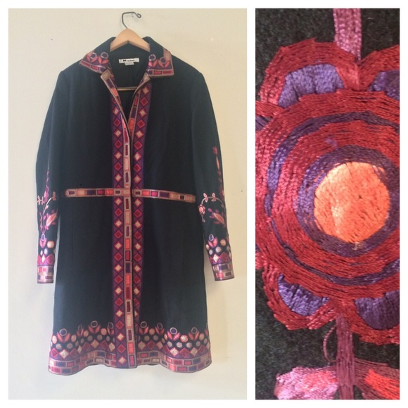 🚫SOLD🚫Vintage long black embroidered coat 12 - Picture 4 of 4