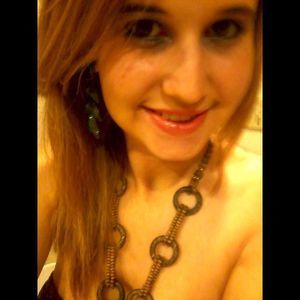 Meet your Posher, Lacey