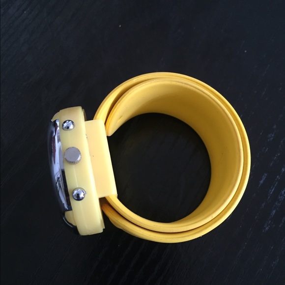 Watch - Picture 2 of 3