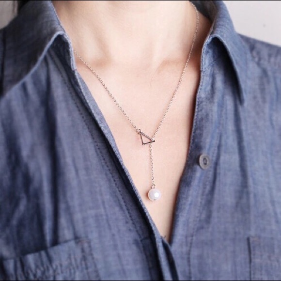 Pearl geometry necklace - Picture 3 of 4