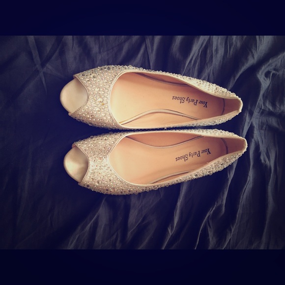 Open toed flats with rhinestones