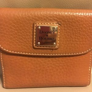 Dooney & Bourke wallet