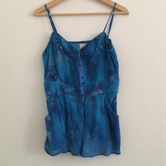 Free People Blue top ✨