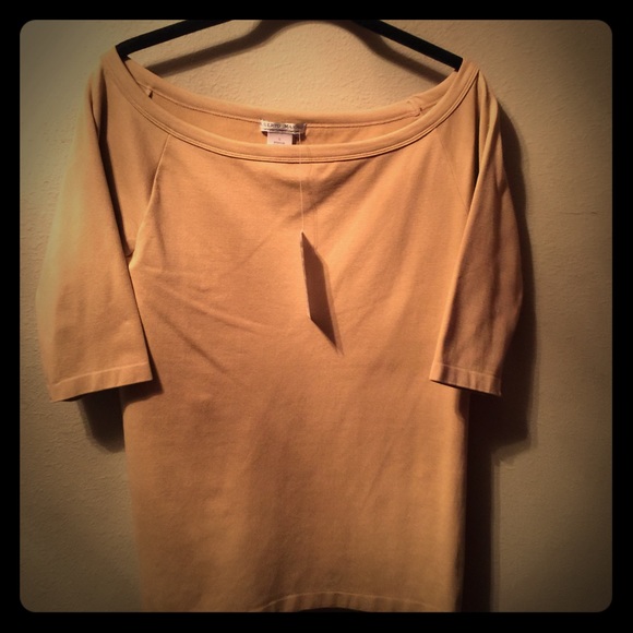 Off the shoulder shirt. - Picture 1 of 1