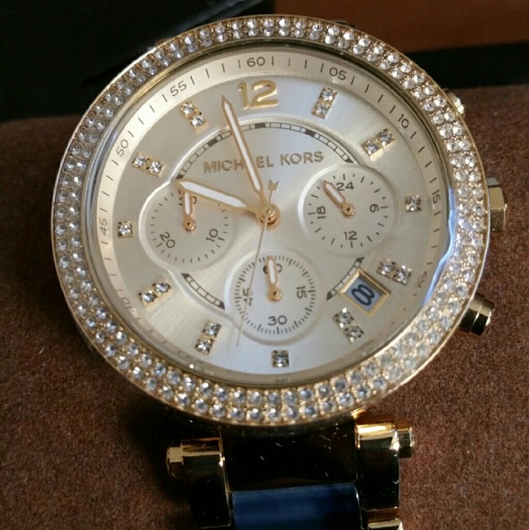MK watch main image 4