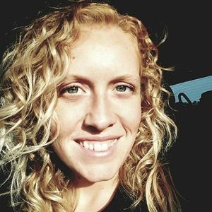 Meet your Posher, Dana