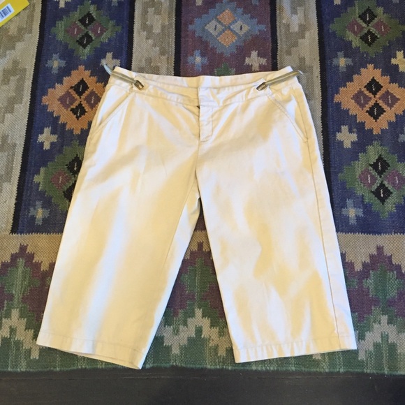 Khaki Bermuda shorts - Picture 1 of 4