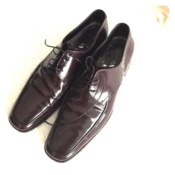 Men's PRADA size 11 cordovan oxfords.