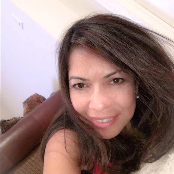 Meet your Posher, Yolany