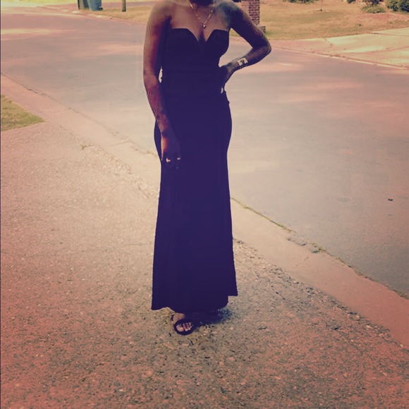Dress - Picture 1 of 3