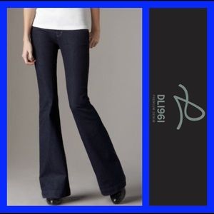 DL1961: Roxy kick flare jeans - size 32