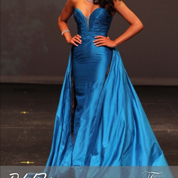 Jovani Gown 💙SALE💙