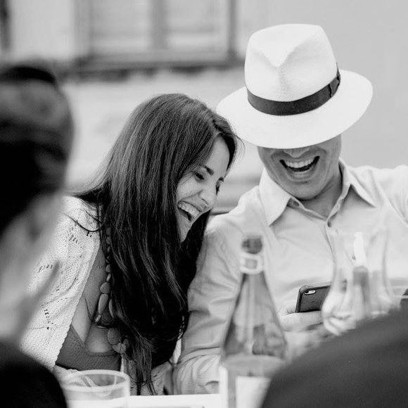 Meet your Posher, Ariana - Picture 1 of 1