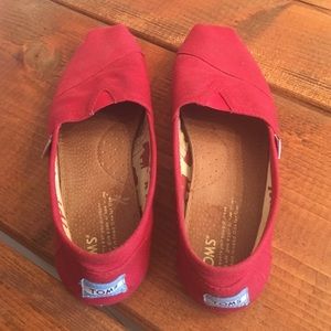 Toms size 7.5 shoes