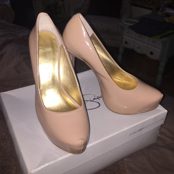 Jessica Simpson patent leather Nude heels