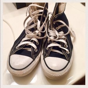Black and white original converse, high top!