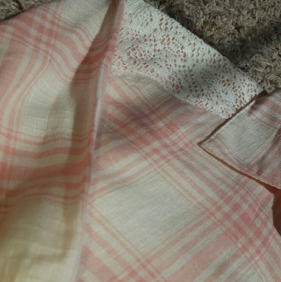 Pink Button-Down Long-Sleeved Top - Picture 4 of 4