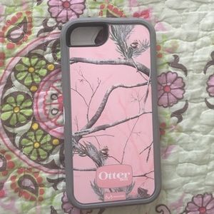 Otterbox pink camouflage design for iPhone 5