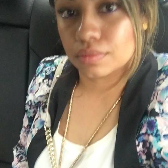 Meet your Posher, Samantha