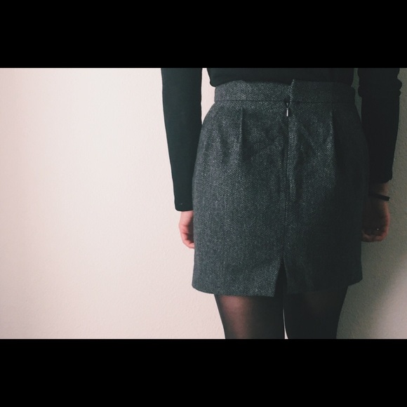 Uniqlo Tweed Skirt - size 0 - Picture 3 of 3