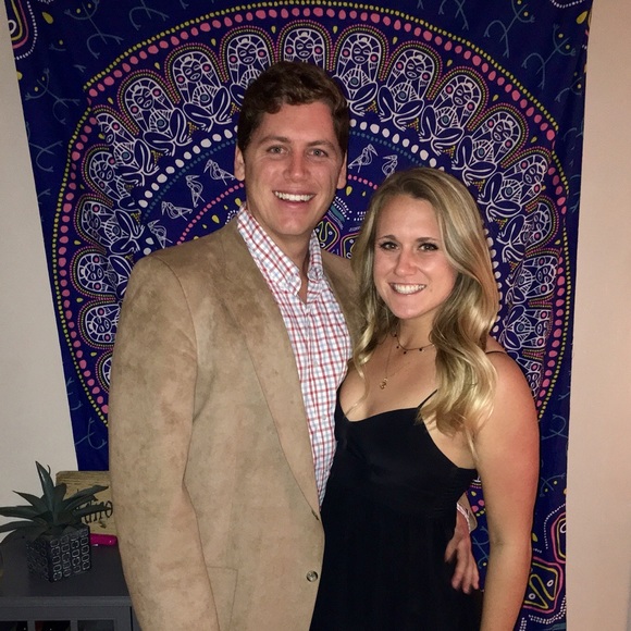 Meet your Posher, Julia - Picture 2 of 2