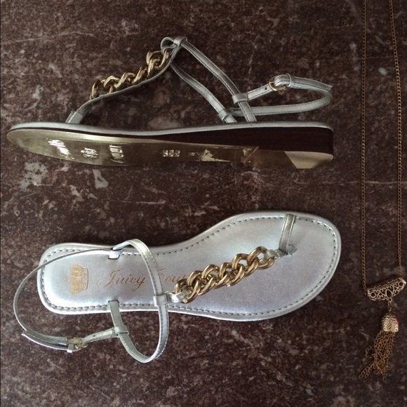 Juicy Couture 'Luna' Metallic Sandals- Size 6M