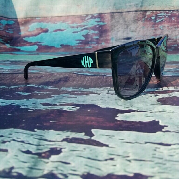 Customized sunglasses - Picture 2 of 2