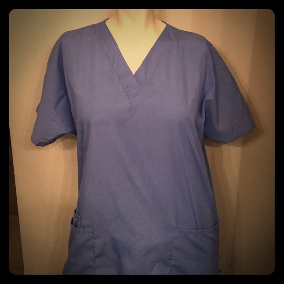 Cherokee tie-back scrub top size small