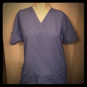 Cherokee tie-back scrub top size small